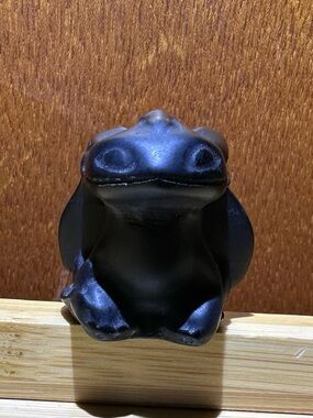 Toothless Obsidian Crystal Carving - How to Train Your Dragon